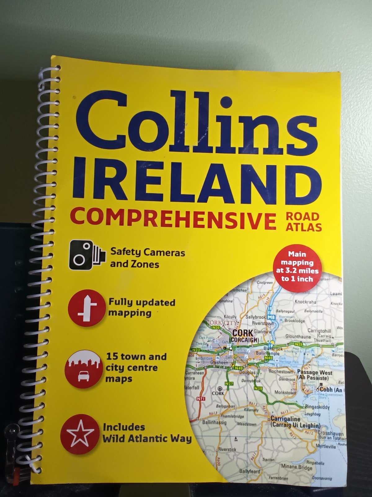 Ireland comprehensive road atlas 2018 160 pages spiral bound
