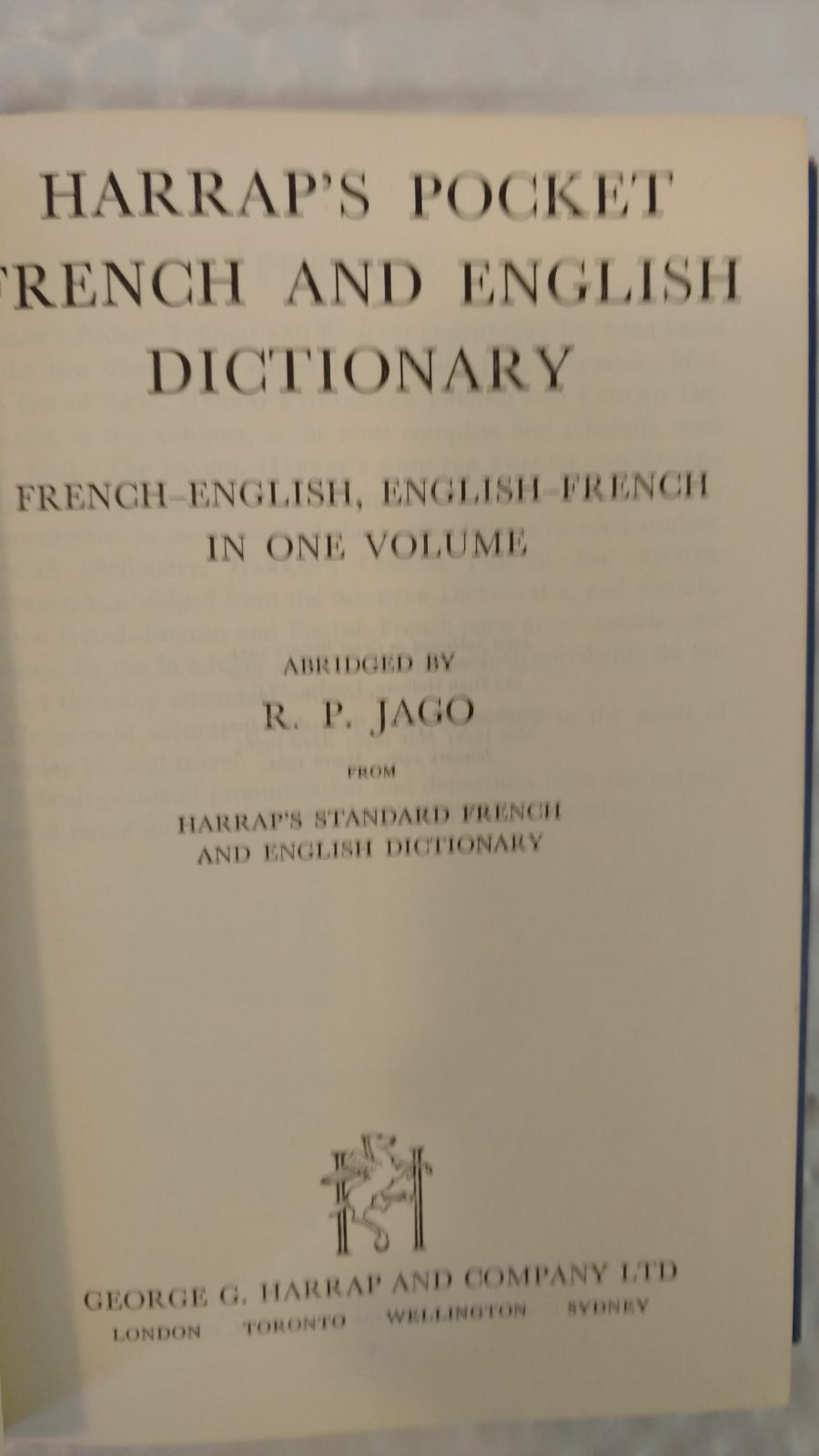 Harrap’s POCKET FRENCH AND ENGLISH DICTIONARY: FRENCH-ENGLISH, ENG-FRE IN ONE vo